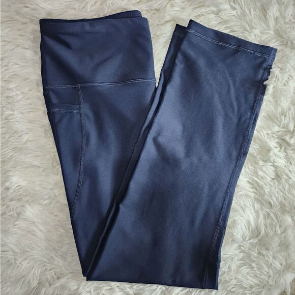 Old Navy High-Waisted Powersoft Side-Pocket Crop Leggings - Picture 5 of 9